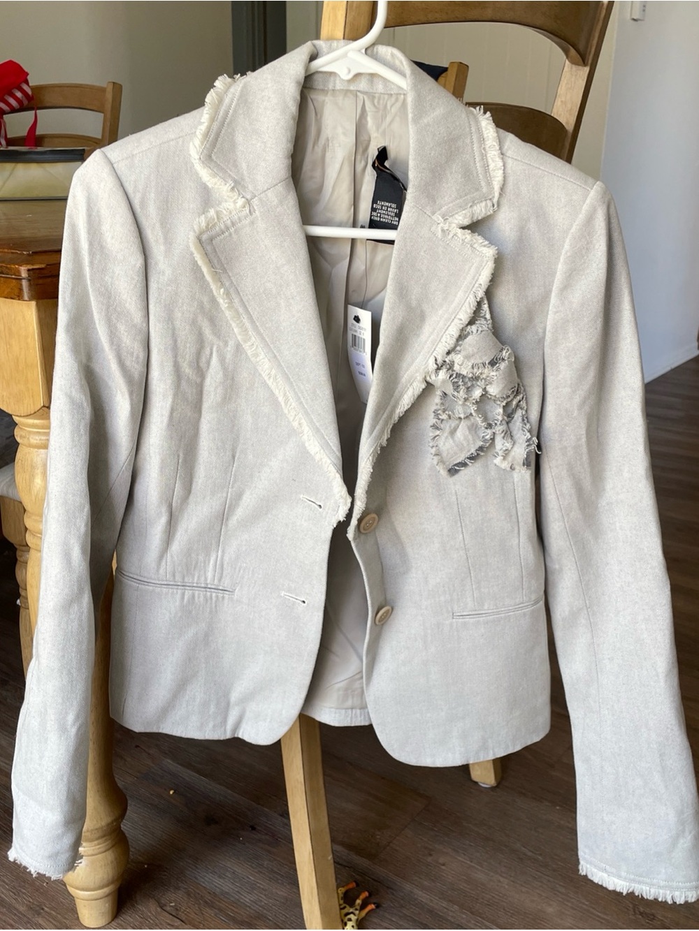 BCBGMaxAzria Light Gray Frayed-Edge Blazer with Decorative Fabric Flower